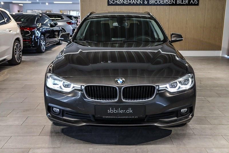 Brugt BMW 320 Advantage 190 HK (139 kW) 2018 Gråmetal Stationcar