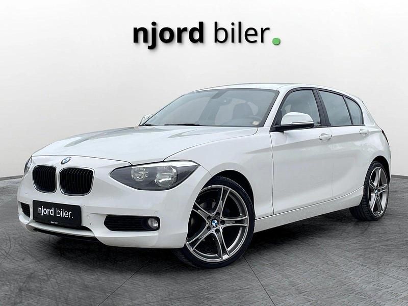 Brugt 2012 BMW 118 Sport Line Hatchback | 74.900 kr. (Fair pris) - Billede 1/4