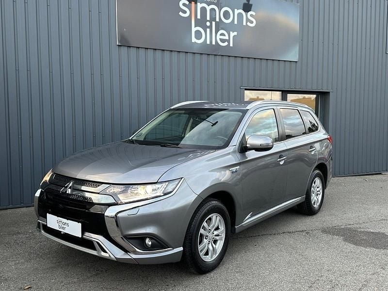 Sølvmetal Brugt 2020 Mitsubishi Outlander P-HEV Inform SUV | 179.900 kr. - Billede 1/4