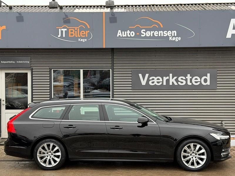 Brugt Volvo V90 Momentum 190 HK (139 kW) 2019 Sortmetal Stationcar
