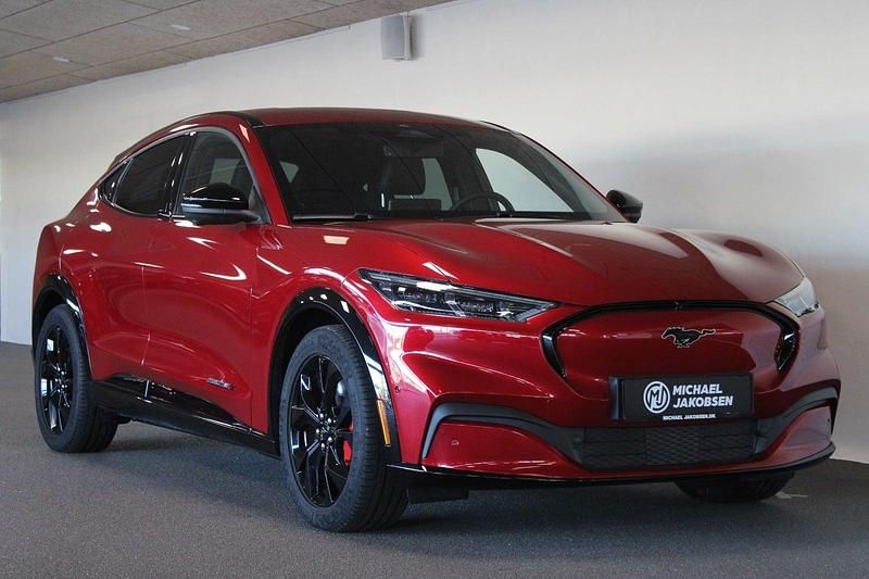 Brugt Ford Mustang Mach-E Extended Range 216 kW (294 HK) 2025 Rødmetal SUV