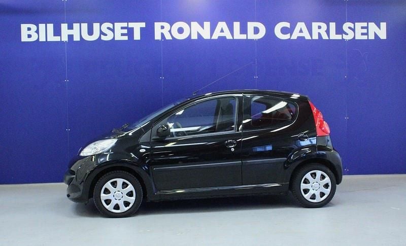 Sortmetal Brugt 2009 Peugeot 107 Comfort plus Hatchback | 29.900 kr. (Fair pris) - Billede 1/4
