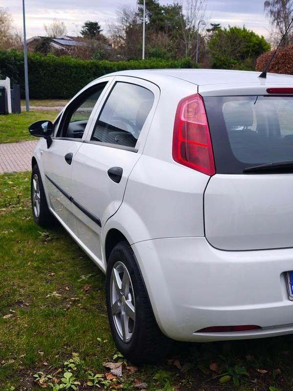 Brugt Fiat Punto 69 HK (50 kW) 2012 Hatchback