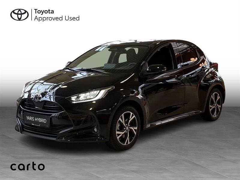 209 night sky black Ny 2025 Toyota Yaris Hybrid Style Hatchback | 269.900 kr. (Lidt for dyr) - Billede 1/3