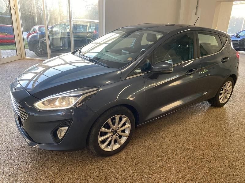 Blåmetal Brugt 2019 Ford Fiesta Titanium Hatchback | 74.900 kr. (God pris) - Billede 1/4