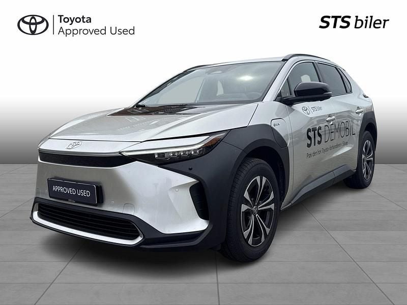 1j6 precious silver Brugt 2024 Toyota bZ4X Executive SUV | 299.900 kr. - Billede 1/3