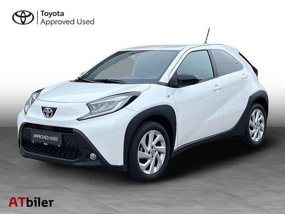 040 pure white Brugt 2024 Toyota Aygo X Active SUV | 142.900 kr. (Fair pris) - Billede 1/3