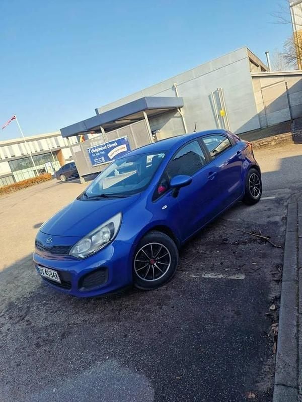 Brugt Kia Rio 75 HK (55 kW) 2013 Blå MPV