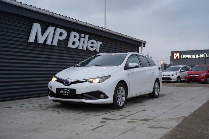 Hvid Brugt 2016 Toyota Auris Hybrid Comfort Stationcar | 114.900 kr. (Fair pris) - Billede 1/4