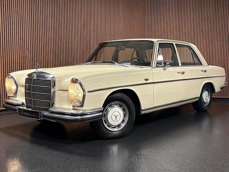 Brugt Mercedes 280 150 HK (110 kW) 1971 Sedan
