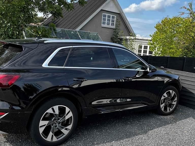 Brugt 2021 Audi e-tron SUV | 215.000 kr. (Lidt for dyr) - Billede 1/3