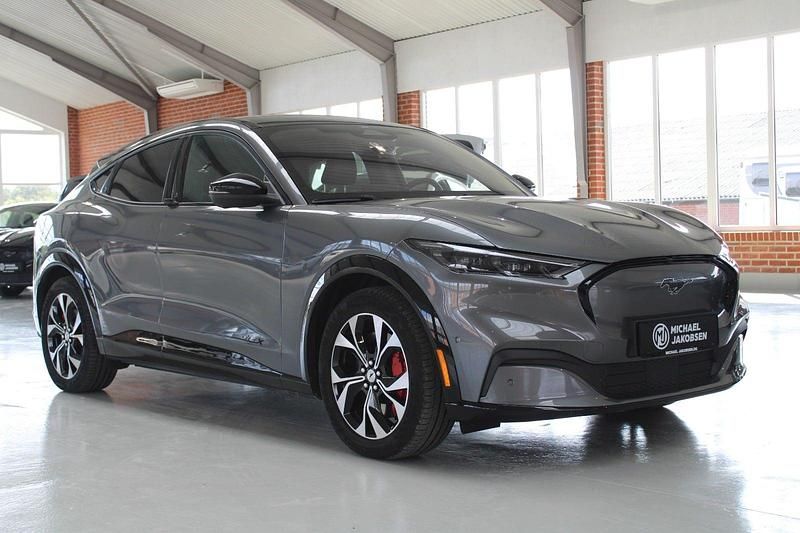 Koksmetal Brugt 2024 Ford Mustang Mach-E Extended Range SUV | 324.900 kr. (Lidt for dyr) - Billede 1/4
