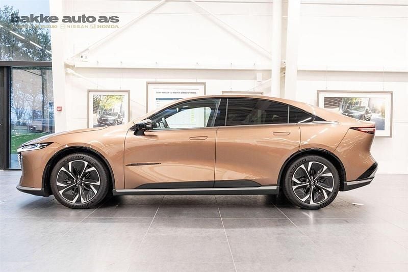 Brugt Mazda 6e Takumi-Line 189 kW (258 HK) 2025 Kobbermetal Hatchback