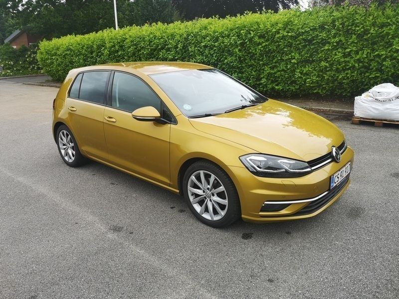 Guld Brugt 2017 VW Golf VII Highline Hatchback | 145.000 kr. (Fair pris) - Billede 1/7