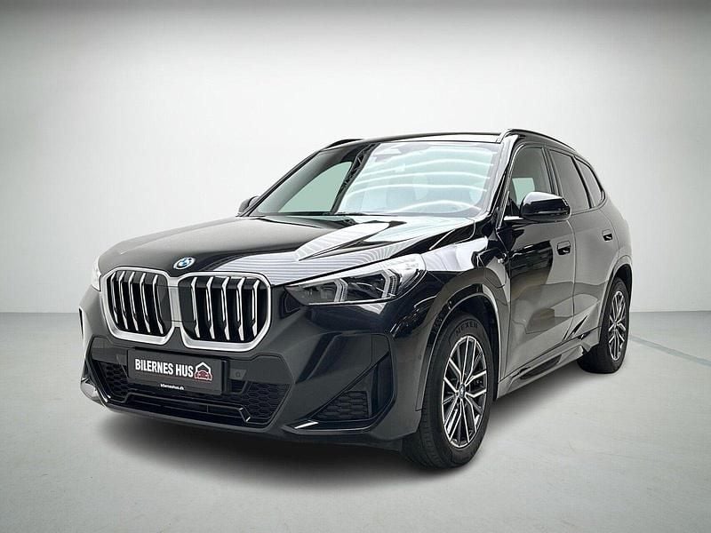 Sortmetal Brugt 2023 BMW X1 M Sport SUV | 364.900 kr. (Fair pris) - Billede 1/4