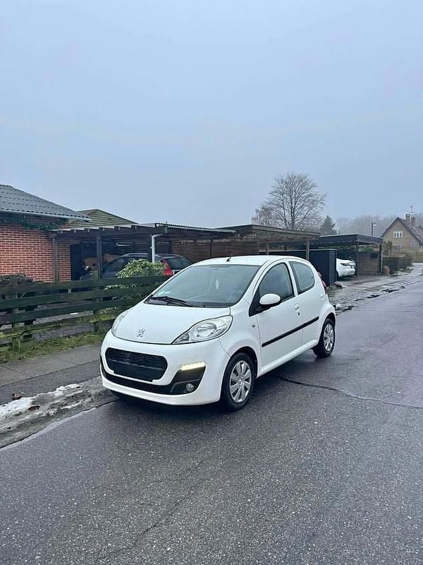 Brugt 2013 Peugeot 107 Hatchback | 23.999 kr. (God pris) - Billede 1/4
