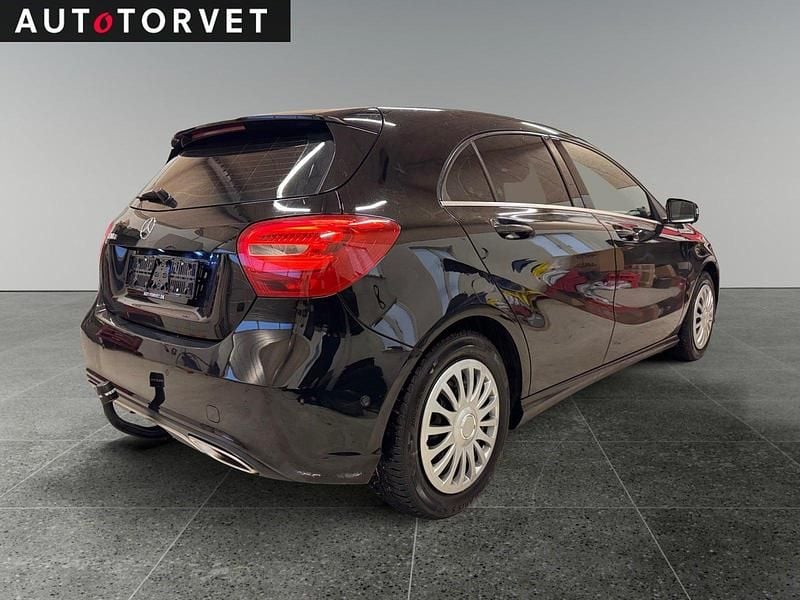 Brugt Mercedes A180 Urban 109 HK (80 kW) 2016 Sort Hatchback