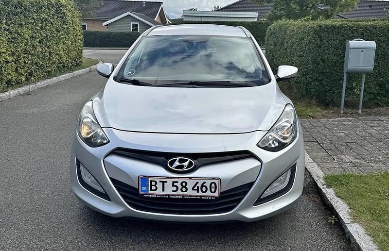 Grå Brugt 2013 Hyundai i30 Stationcar | 35.999 kr. (Fair pris) - Billede 1/4