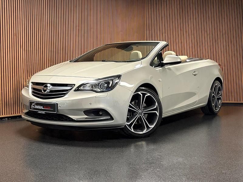 Sort Brugt 2016 Opel Cascada Cosmo Cabriolet | 234.995 kr. - Billede 1/4
