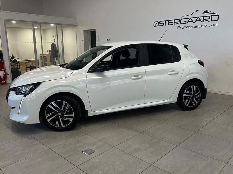 Brugt Peugeot 208 Active 75 HK (55 kW) 2023 Hvid Hatchback