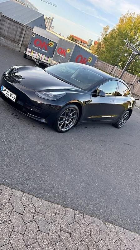 Brugt 2022 Tesla Model 3 Standard Range Sedan | 189.000 kr. (God pris) - Billede 1/4