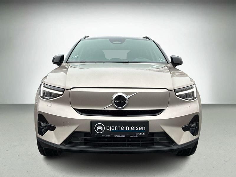 Brugt Volvo XC40 Plus 169 kW (231 HK) 2023 Beigemetal SUV