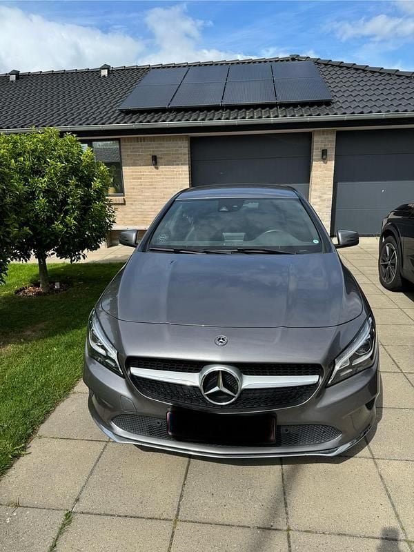 Metallica grå Brugt 2017 Mercedes CLA200 AMG line Coupe | 192.800 kr. (Lidt for dyr) - Billede 1/6