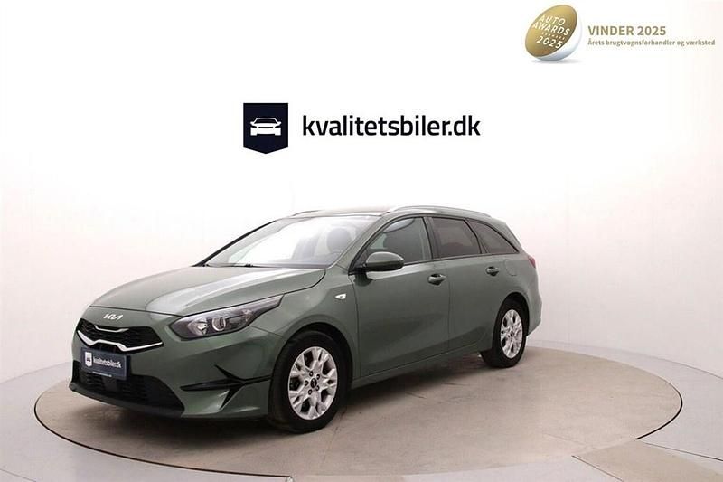 Grønmetal Brugt 2023 Kia Ceed Sportswagon Stationcar | 189.900 kr. (Fair pris) - Billede 1/4