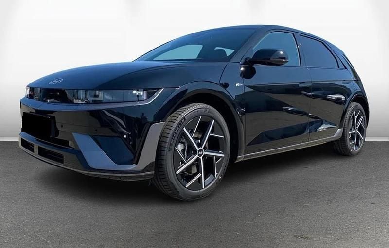 Farve ……………………………………………………………………. abyss black Ny 2025 Hyundai Ioniq 5 N Line SUV | 339.900 kr. (God pris) - Billede 1/1