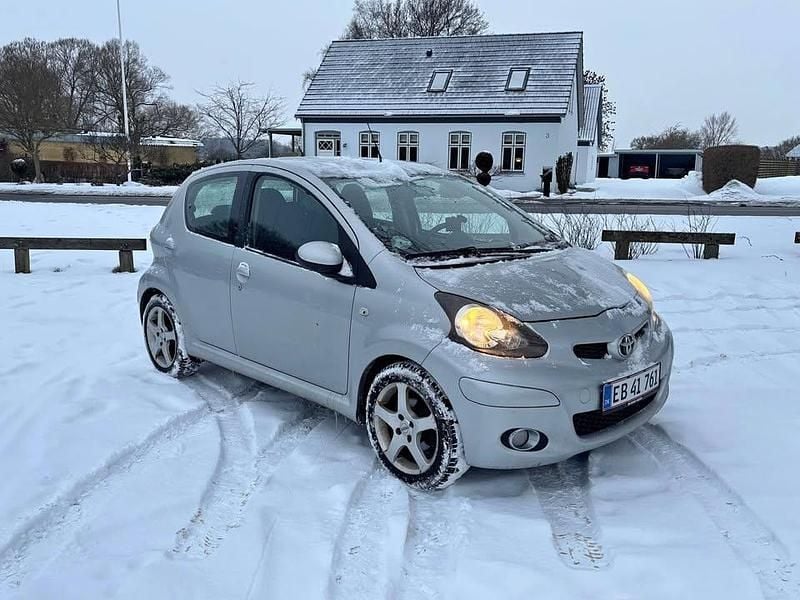 Brugt Toyota Aygo 68 HK (50 kW) 2010 Hatchback