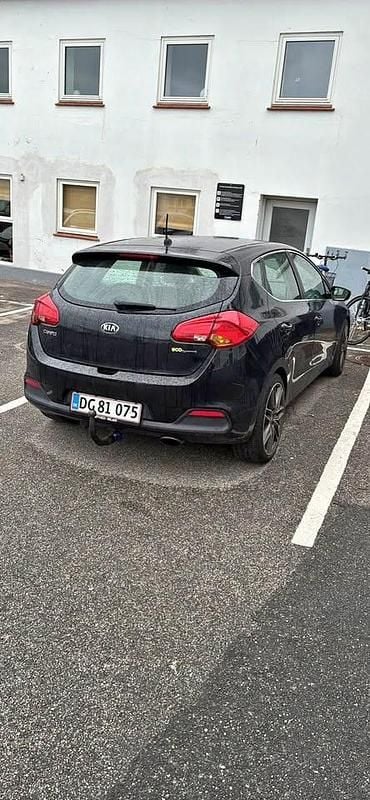 Sort Brugt 2013 Kia Ceed Hatchback | 50.000 kr. (Fair pris) - Billede 1/4