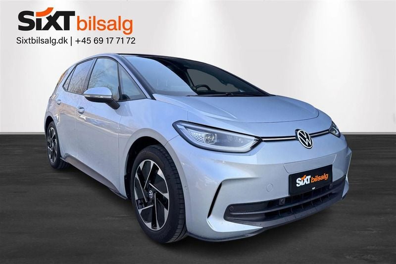 Sølvmetal Brugt 2024 VW ID.3 Pro Performance Hatchback | 254.900 kr. (Lidt for dyr) - Billede 1/4