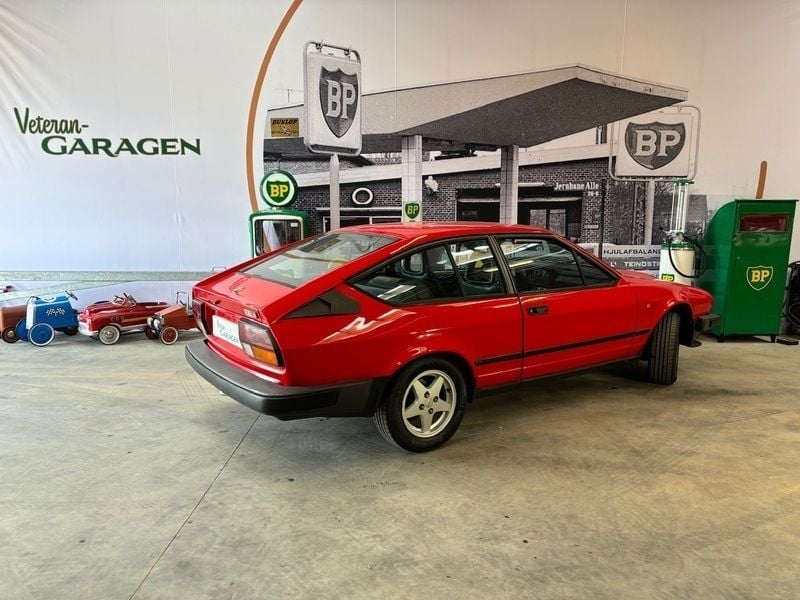 Brugt Alfa Romeo Alfetta 1984 Rød Sedan