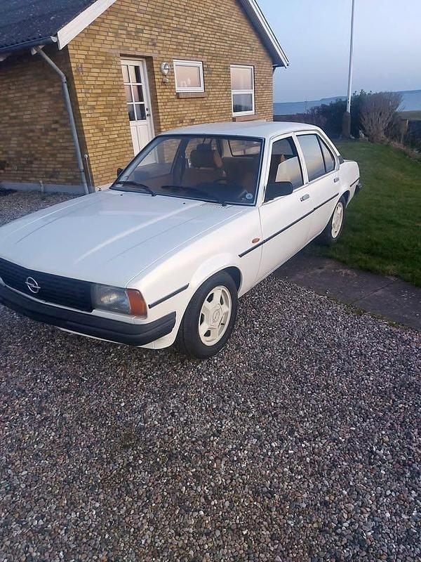 Brugt 1978 Opel Ascona S Sedan | 65.000 kr. - Billede 1/3