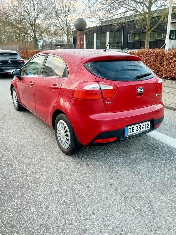 Brugt Kia Rio 75 HK (55 kW) 2014 Rød MPV