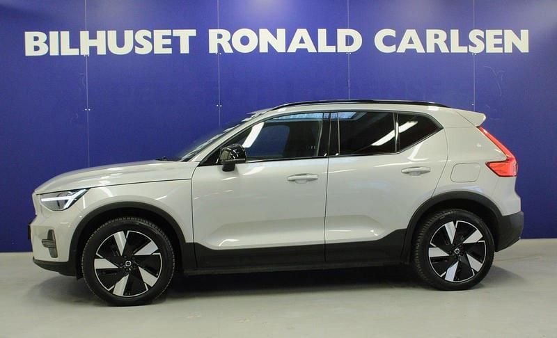 Sølvmetal Brugt 2023 Volvo XC40 Core SUV | 299.900 kr. (Fair pris) - Billede 1/4