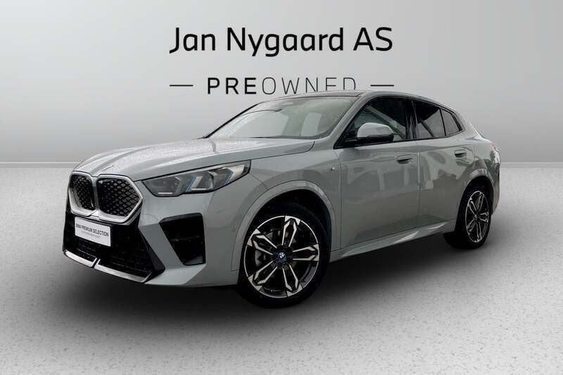 Gråmetal Brugt 2024 BMW iX2 M Sport SUV | 374.900 kr. (Fair pris) - Billede 1/4