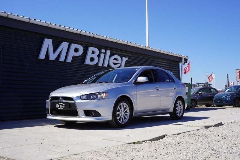 Sølvmetal Brugt 2011 Mitsubishi Lancer Sportback Invite Hatchback | 69.900 kr. - Billede 1/4