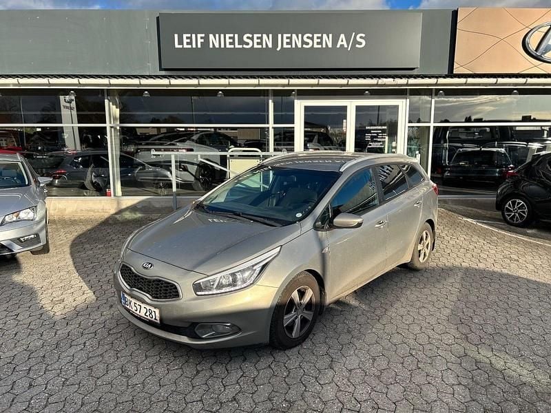Beige Brugt 2013 Kia Ceed Sportswagon Stationcar | 25.000 kr. (Super pris) - Billede 1/4