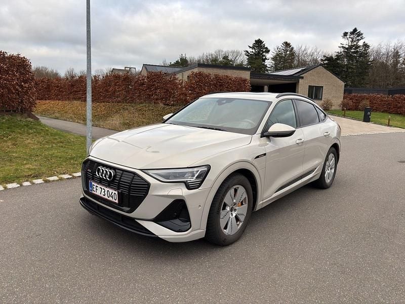 Beige Brugt 2021 Audi e-tron S-Line SUV | 379.000 kr. (God pris) - Billede 1/4