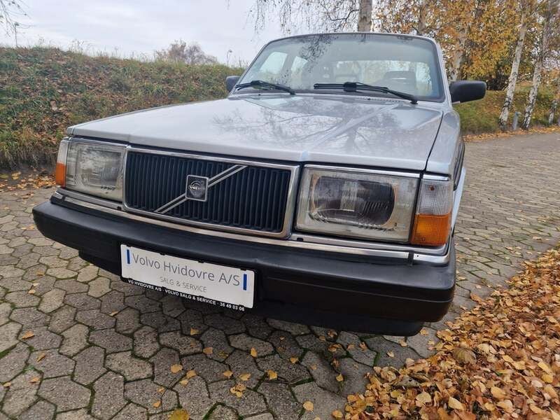 Brugt Volvo 240 SE 130 HK (95 kW) 1992 Sølvmetal
