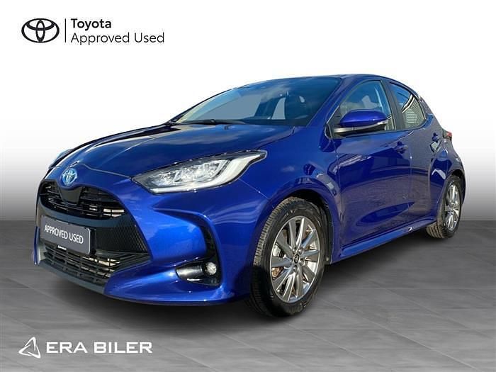 8w7 cobalt blue Brugt 2022 Toyota Yaris Hybrid Active Hatchback | 209.900 kr. (Fair pris) - Billede 1/3