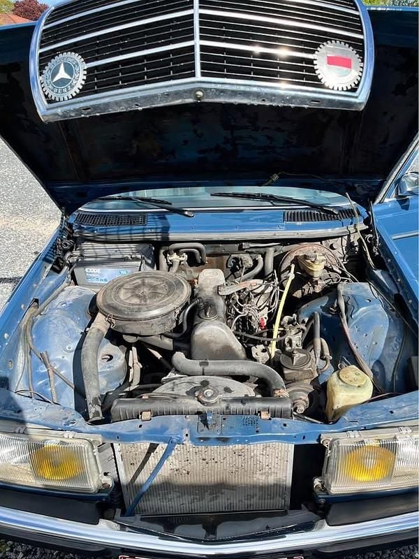 Brugt Mercedes 240 1981 Sedan