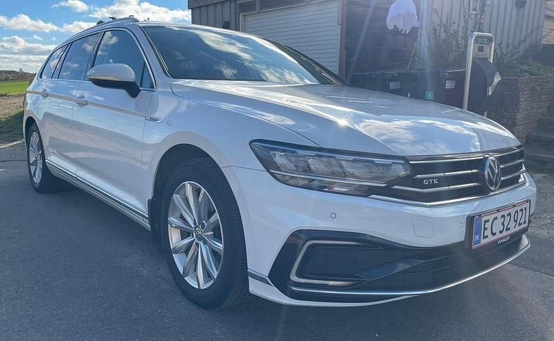 Hvid Brugt 2019 VW Passat Highline Stationcar | 179.900 kr. (God pris) - Billede 1/4