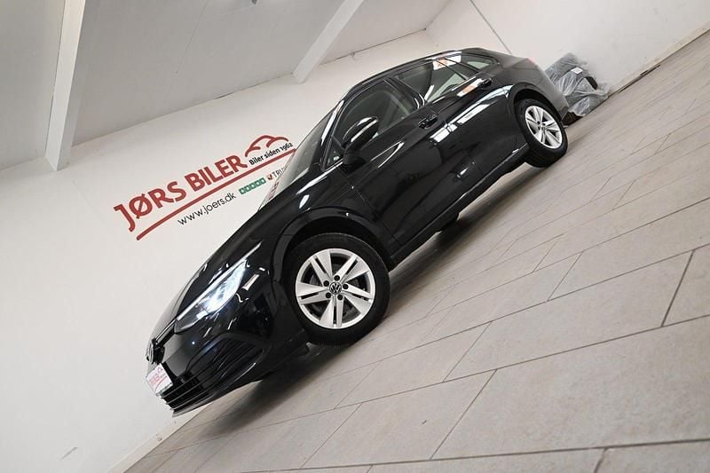 Brugt VW Golf VIII Life 130 HK (95 kW) 2021 Sortmetal Stationcar