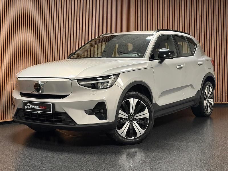 Sølvmetal Brugt 2022 Volvo XC40 Plus SUV | 224.995 kr. (God pris) - Billede 1/4