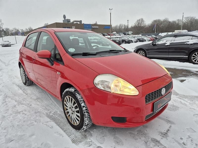 Brugt Fiat Grande Punto 77 HK (56 kW) 2009 Rød Hatchback