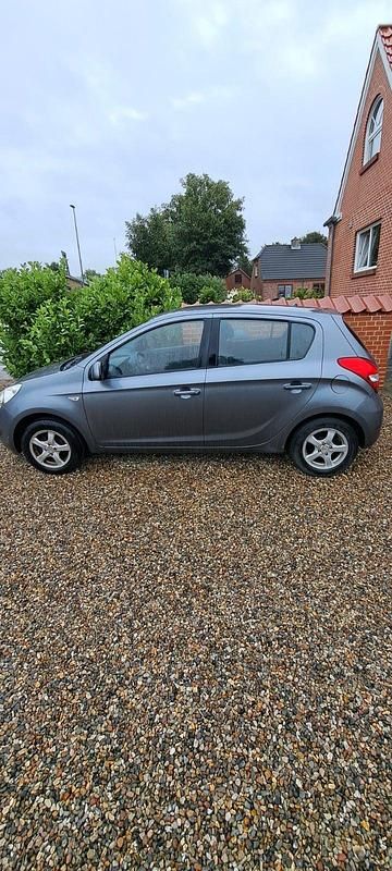 Blåmetal Brugt 2009 Hyundai i20 Classic Hatchback | 14.900 kr. (God pris) - Billede 1/4