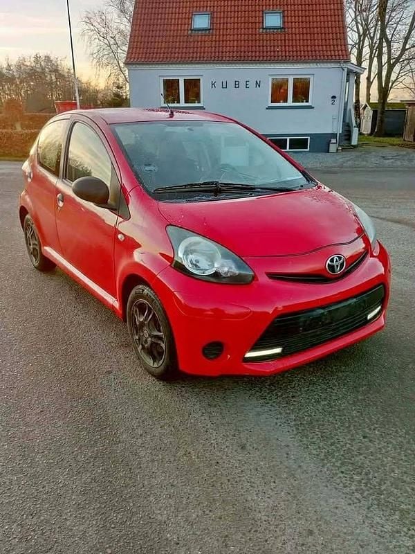 Brugt 2012 Toyota Aygo Hatchback | 16.500 kr. (God pris) - Billede 1/4
