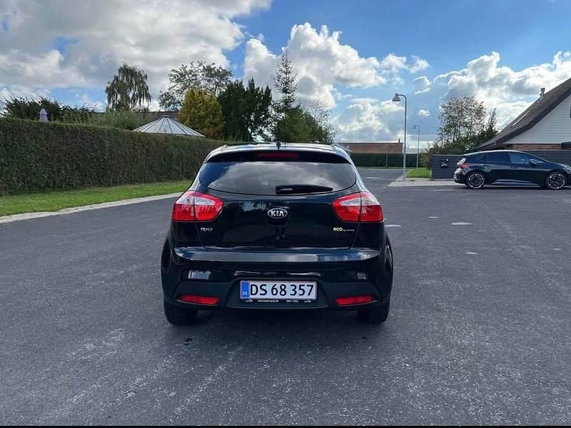 Brugt Kia Rio 75 HK (55 kW) 2014 Sort Hatchback